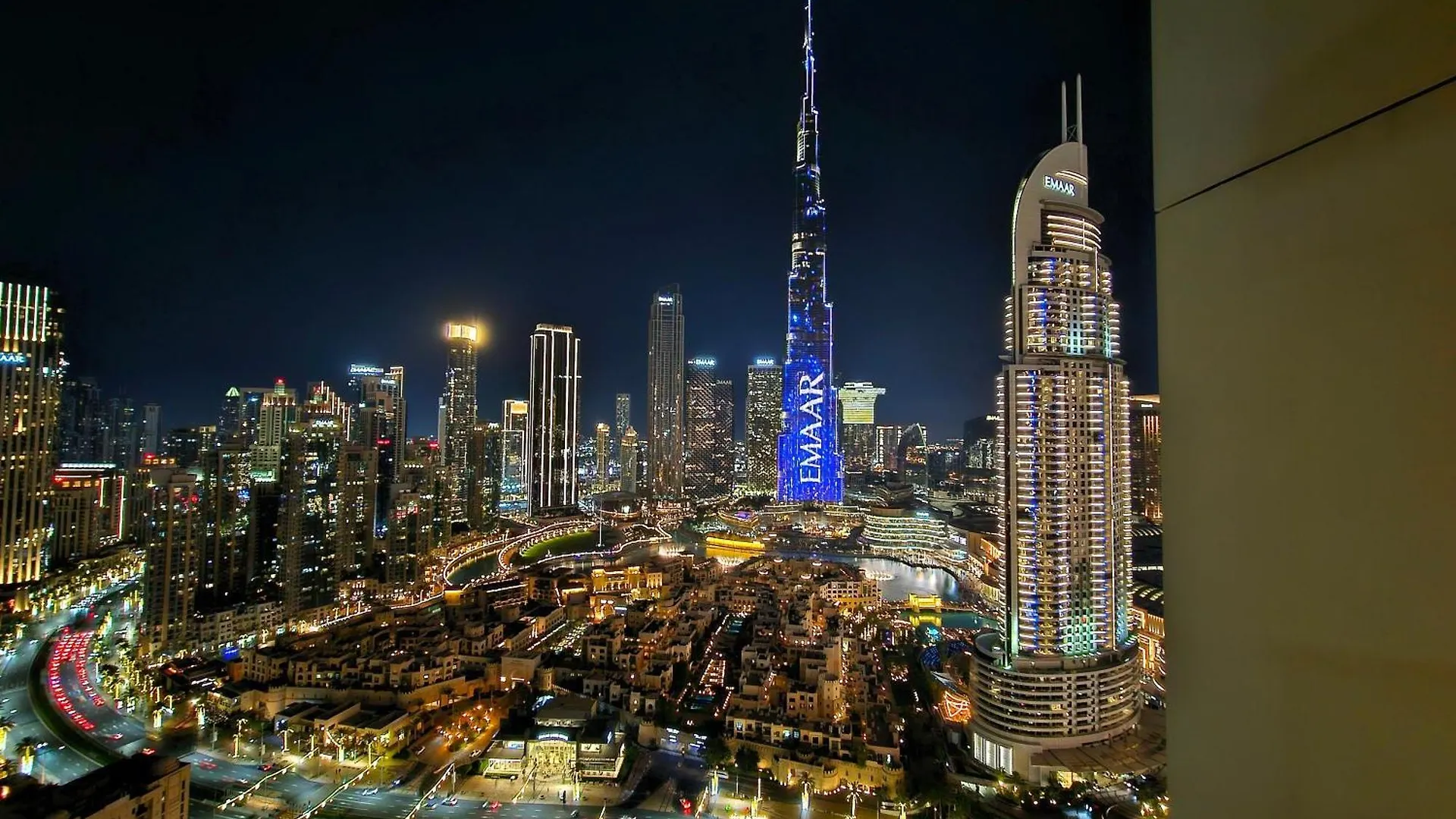 Apartment Luxurious 3 Bedroom With Full Burj Khalifa Led And Full Fountain Views 3 Mint Walk To Dubai Mall