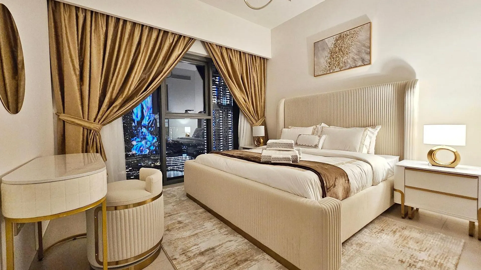 Apartment Luxurious 3 Bedroom With Full Burj Khalifa Led And Full Fountain Views 3 Mint Walk To Dubai Mall United Arab Emirates