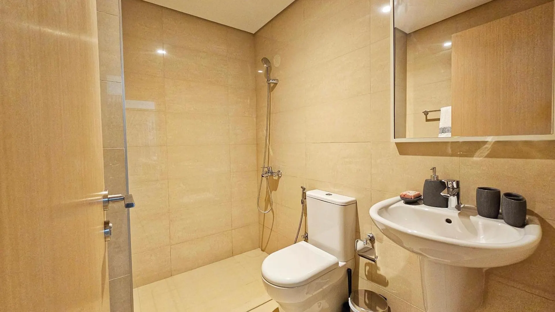 Luxurious 3 Bedroom With Full Burj Khalifa Led And Full Fountain Views 3 Mint Walk To Dubai Mall