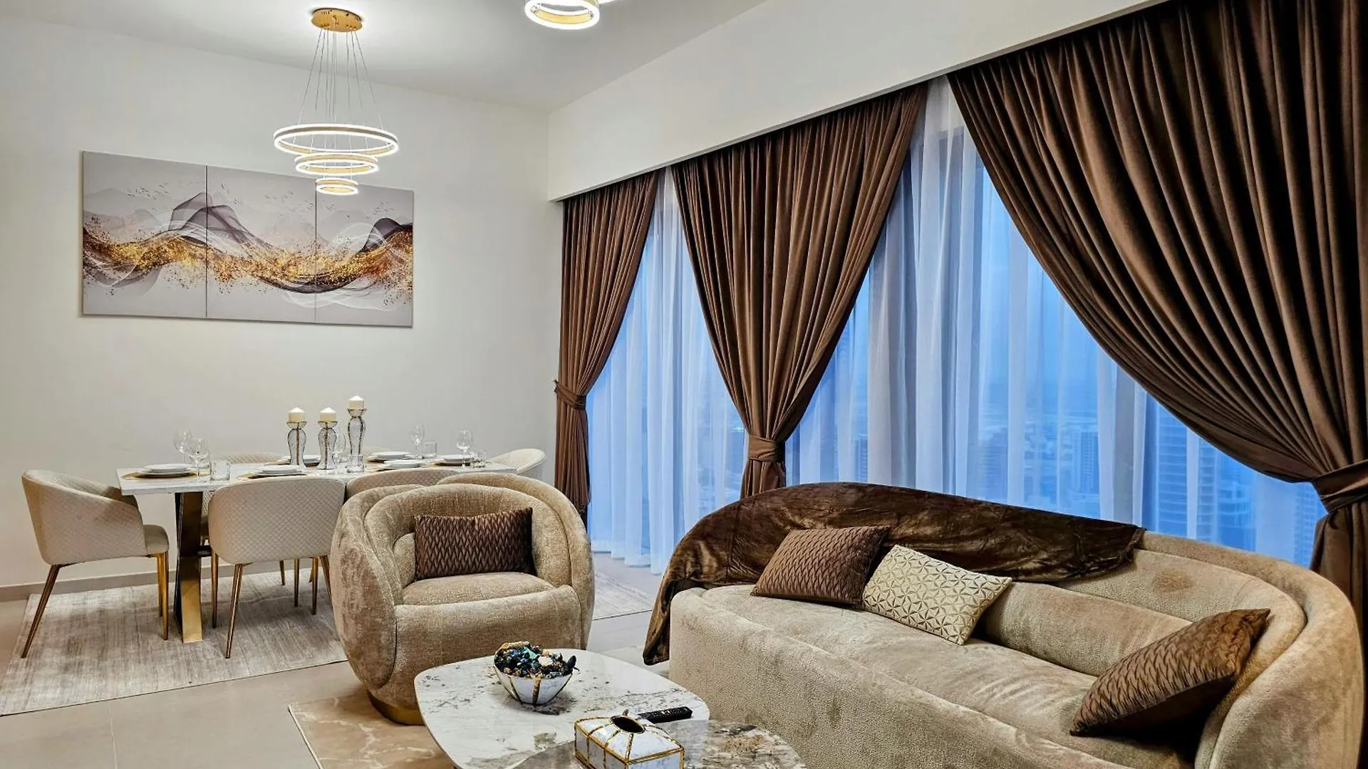 Luxurious 3 Bedroom With Full Burj Khalifa Led And Full Fountain Views 3 Mint Walk To Dubai Mall 0*,  United Arab Emirates