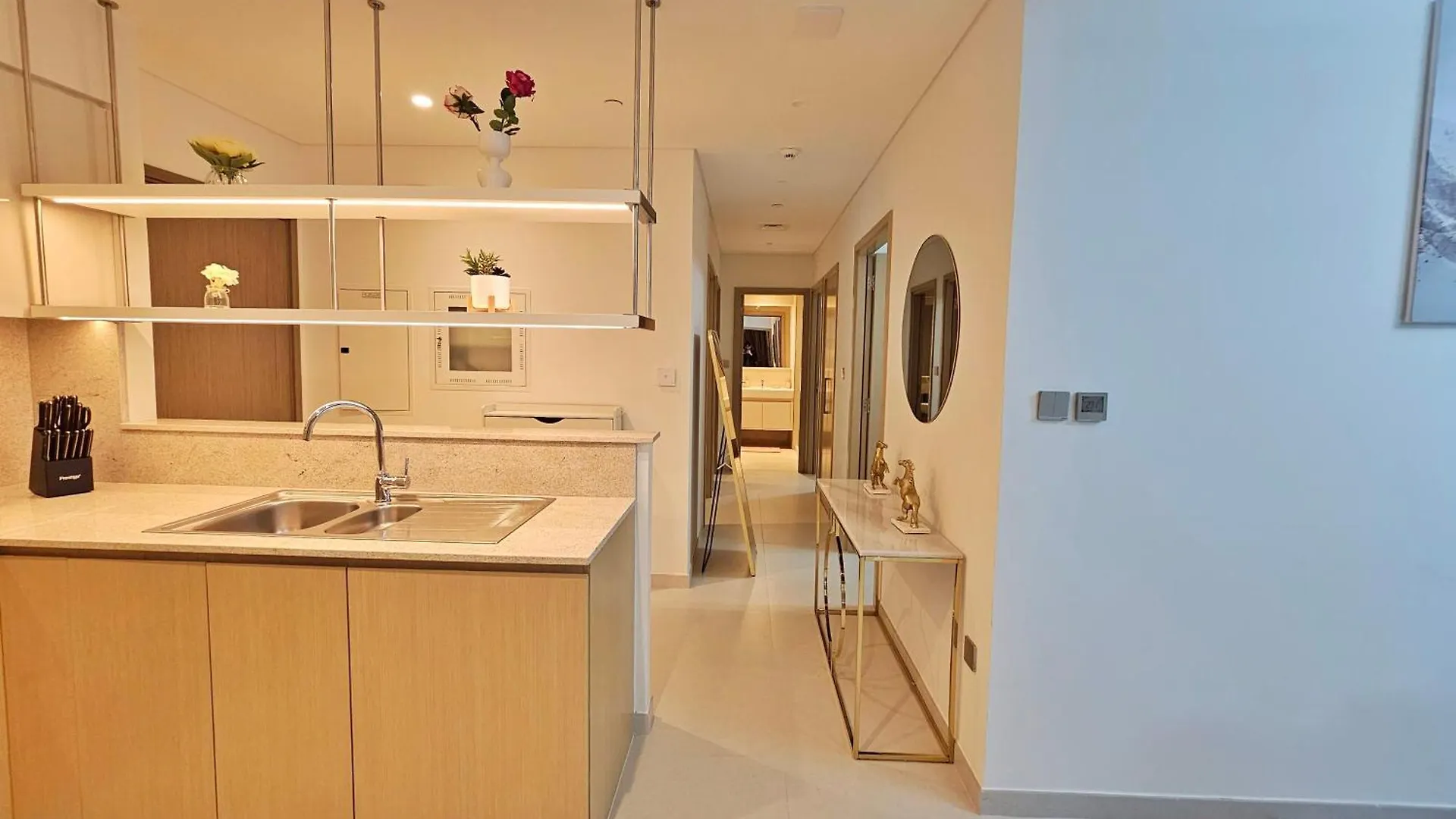 Luxurious 3 Bedroom With Full Burj Khalifa Led And Full Fountain Views 3 Mint Walk To Dubai Mall Apartment