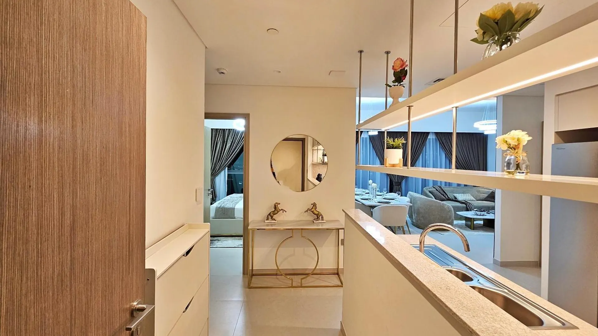 Luxurious 3 Bedroom With Full Burj Khalifa Led And Full Fountain Views 3 Mint Walk To Dubai Mall 0*,