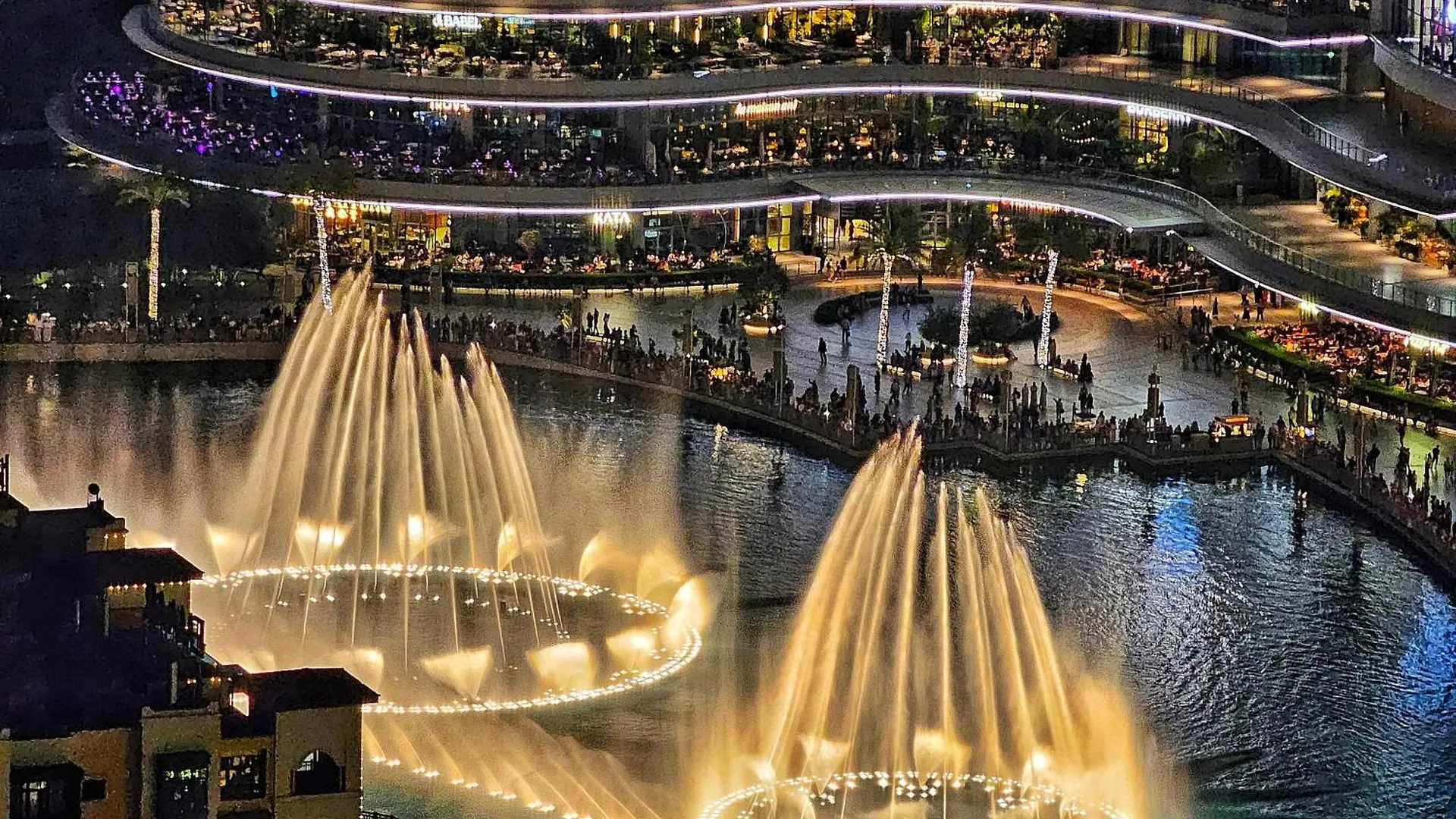 Apartment Luxurious 3 Bedroom With Full Burj Khalifa Led And Full Fountain Views 3 Mint Walk To Dubai Mall